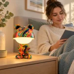 CT2602 — lampka w domowej aranżacji z osobą
