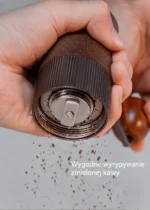 HiBREW G4B: Wysypywanie zmielonej kawy z młynka