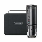 Czarny ekspres HiBREW H4C Explorer z czarnym etui na białym tle
