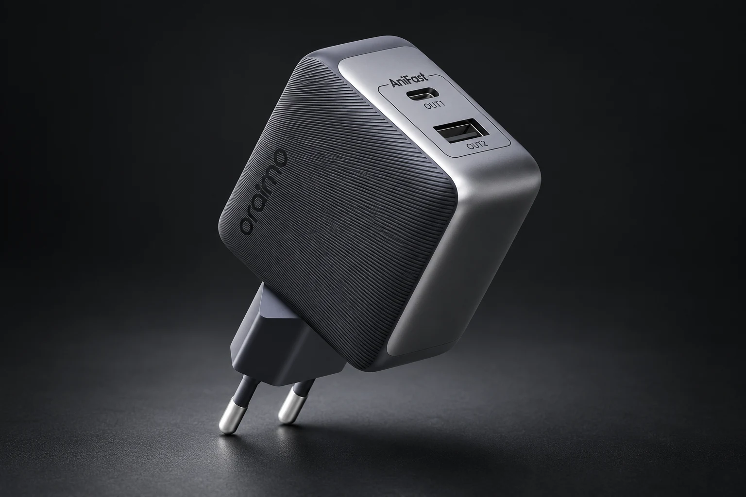PowerCube 33 Pro - kompaktowa obudowa i porty USB-C oraz USB-A